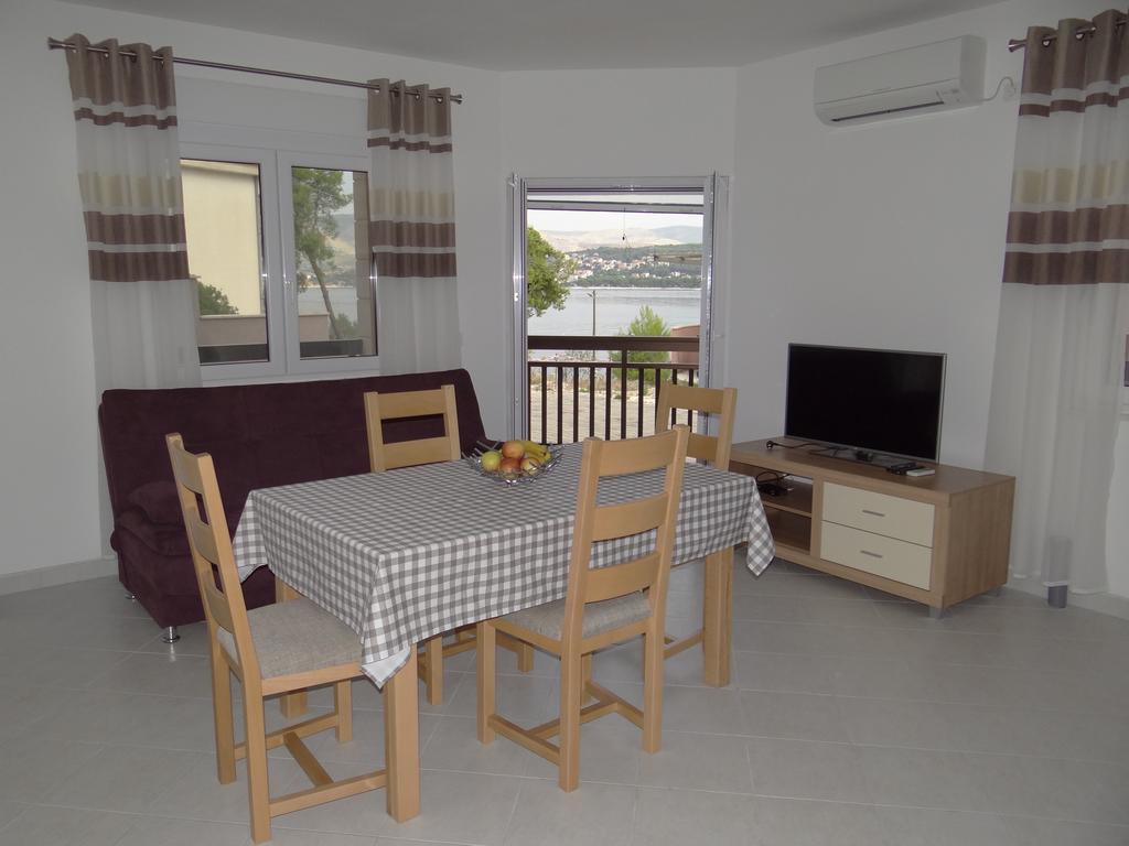 Vila Lola Apartmani Trogir Ngoại thất bức ảnh