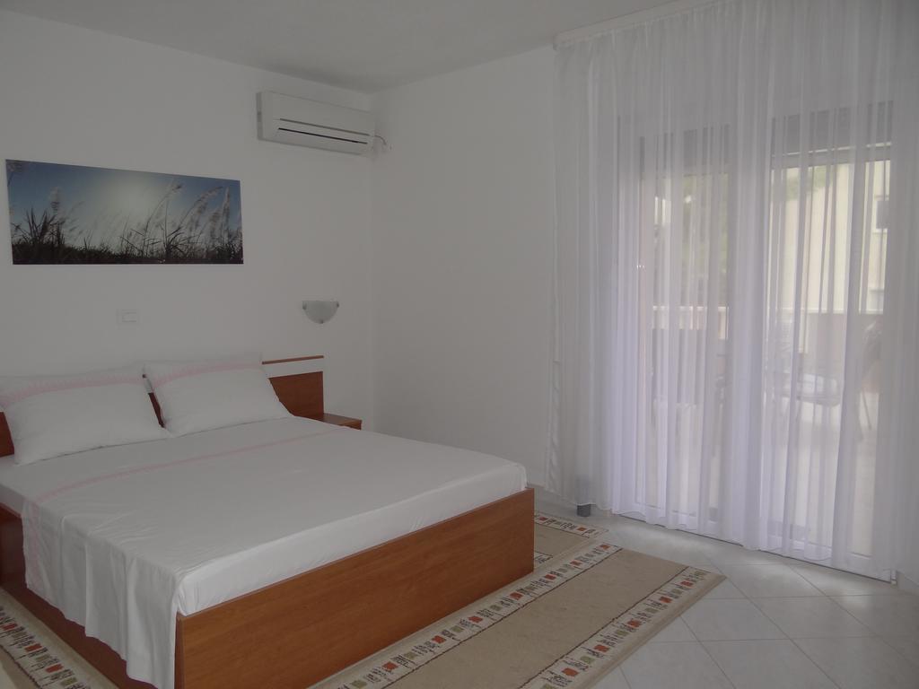 Vila Lola Apartmani Trogir Ngoại thất bức ảnh