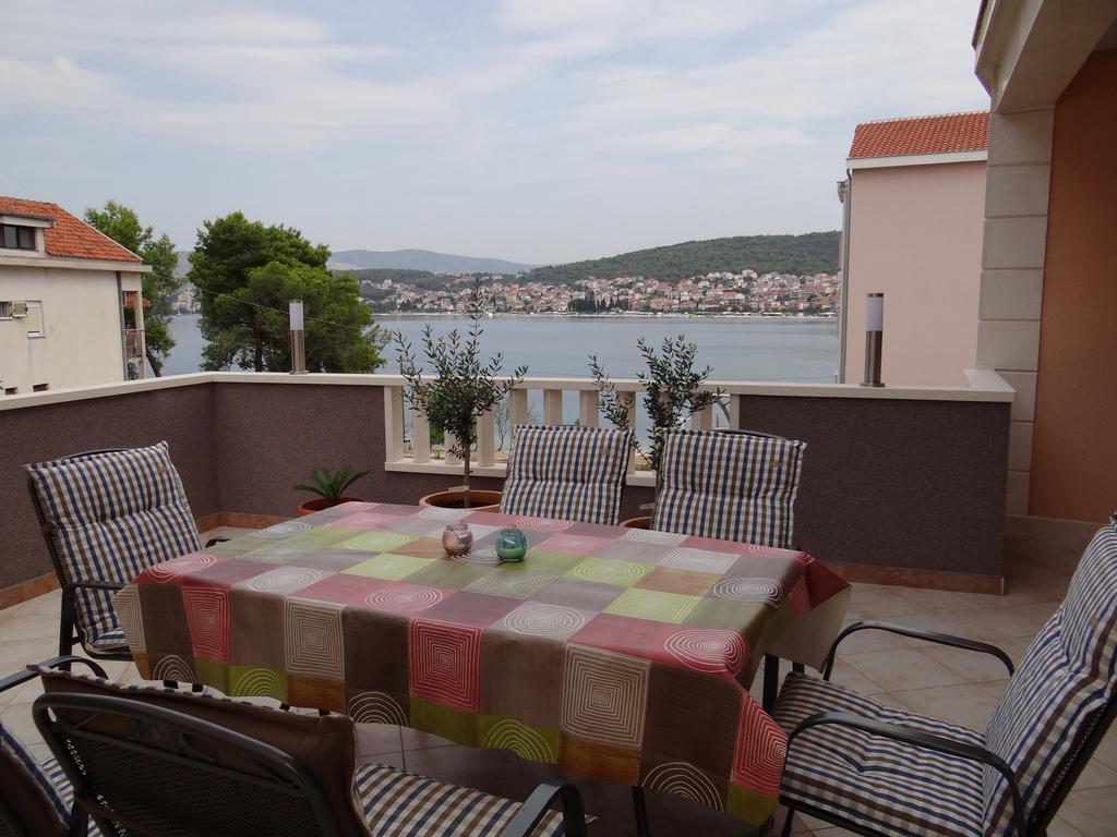 Vila Lola Apartmani Trogir Ngoại thất bức ảnh