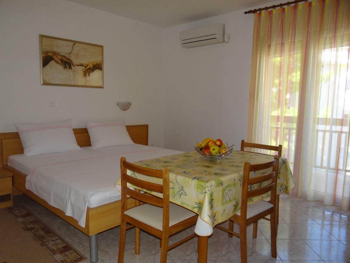 Vila Lola Apartmani Trogir Ngoại thất bức ảnh