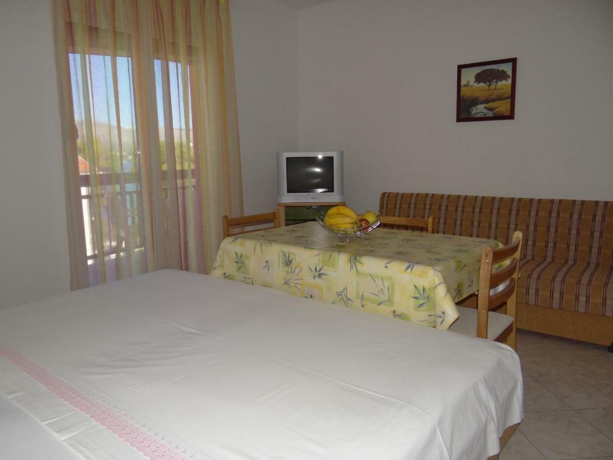 Vila Lola Apartmani Trogir Ngoại thất bức ảnh