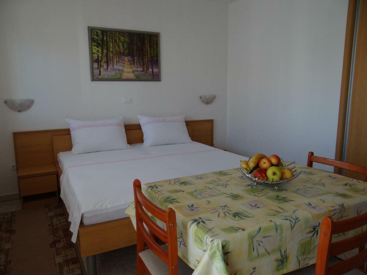 Vila Lola Apartmani Trogir Ngoại thất bức ảnh